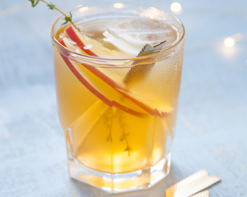 Apple cup cocktail