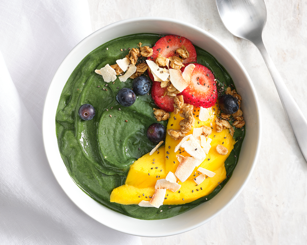 Spirulina smoothie bowl
